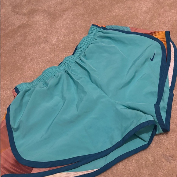 Nike Shorts - Picture 2 of 6